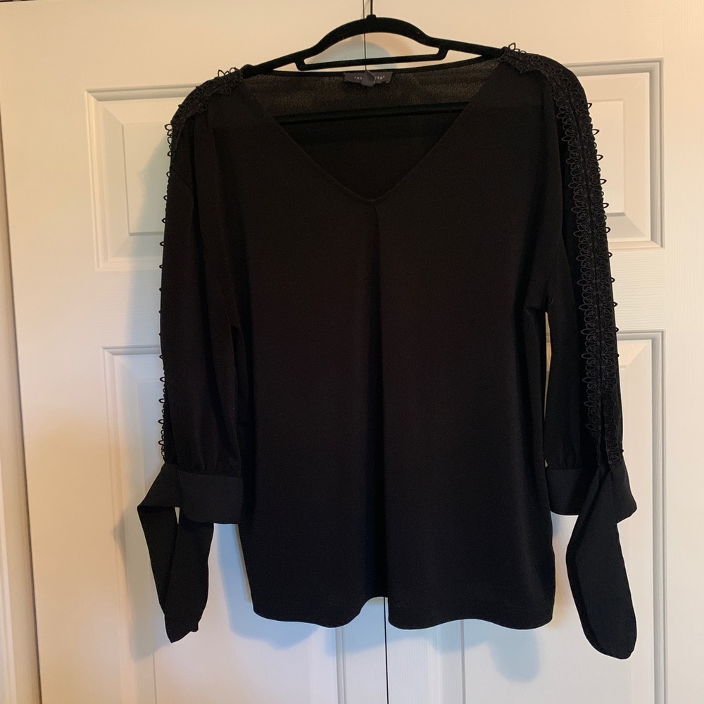 The Limited | Black Tie Sleeve with lace sleeve detail blouse